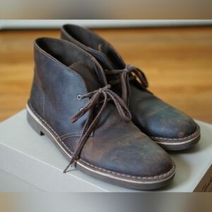 Men's Distressed Leather Chukka Boots